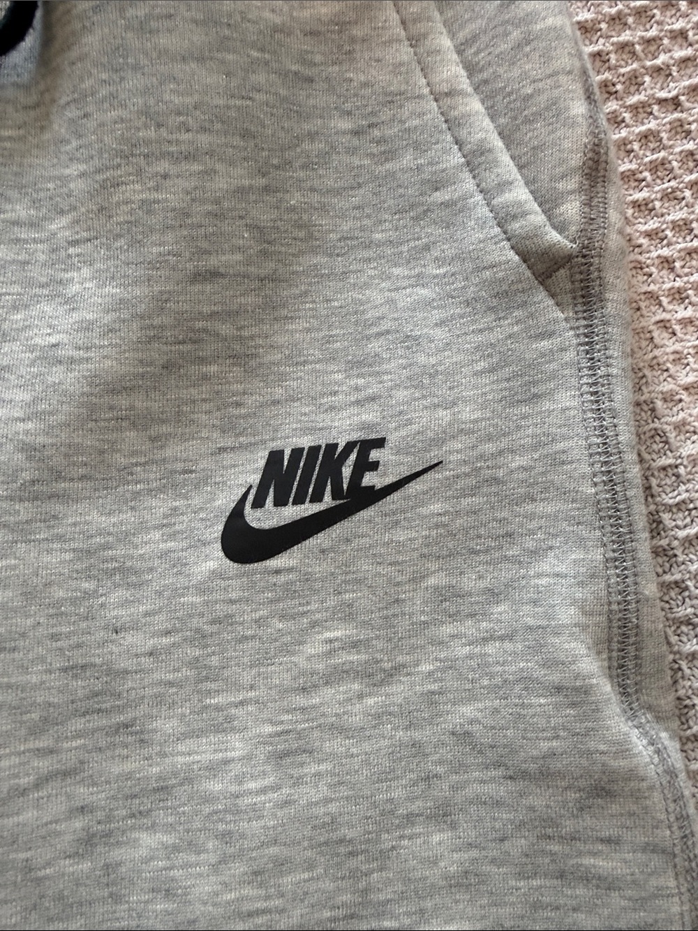 Nike tech pants - Picture 4 of 7